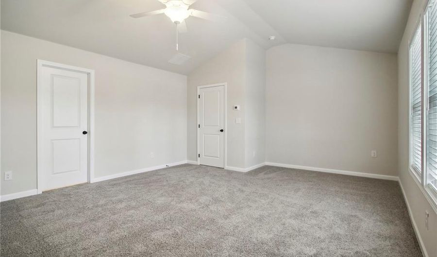 606 Rodeo Dr, Auburn, GA 30011 - 5 Beds, 3 Bath