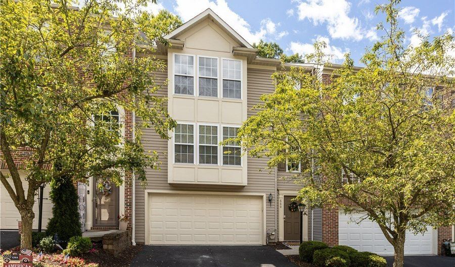 660 Village Green Blvd E, Adams Twp., PA 16046 - 3 Beds, 3 Bath