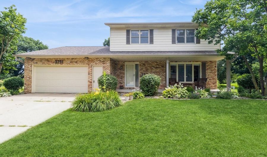 2751 Cleveland Dr, Ames, IA 50010 - 4 Beds, 3 Bath
