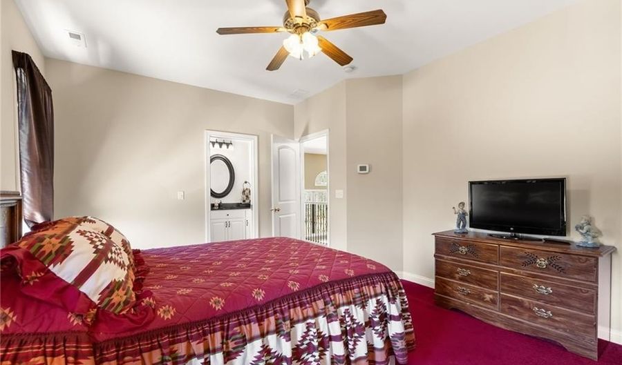 2697 N Bass Ln, Austin, IN 47102 - 5 Beds, 4 Bath