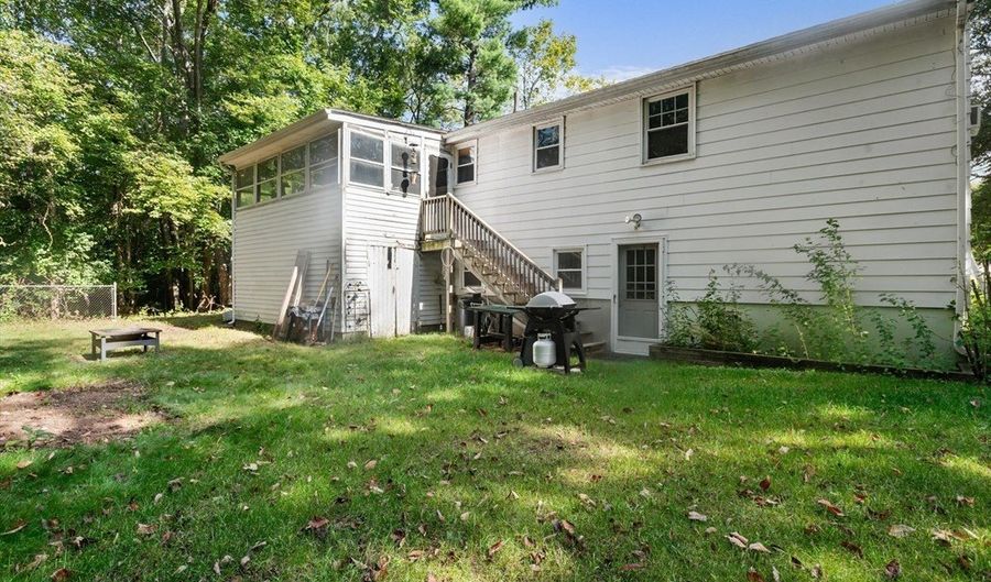 3 Johnson St, Ashland, MA 01721 - 3 Beds, 2 Bath