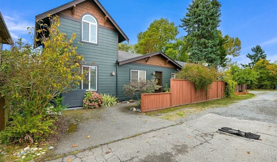 2412 W North St, Bellingham, WA 98225 - 4 Beds, 2 Bath
