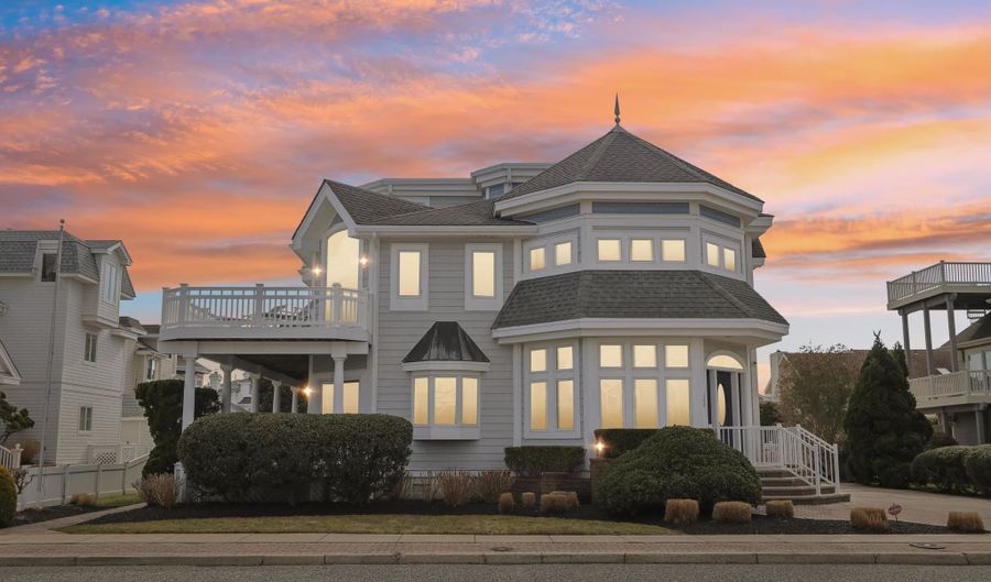 160 73rd, Avalon, NJ 08202 - 6 Beds, 5 Bath