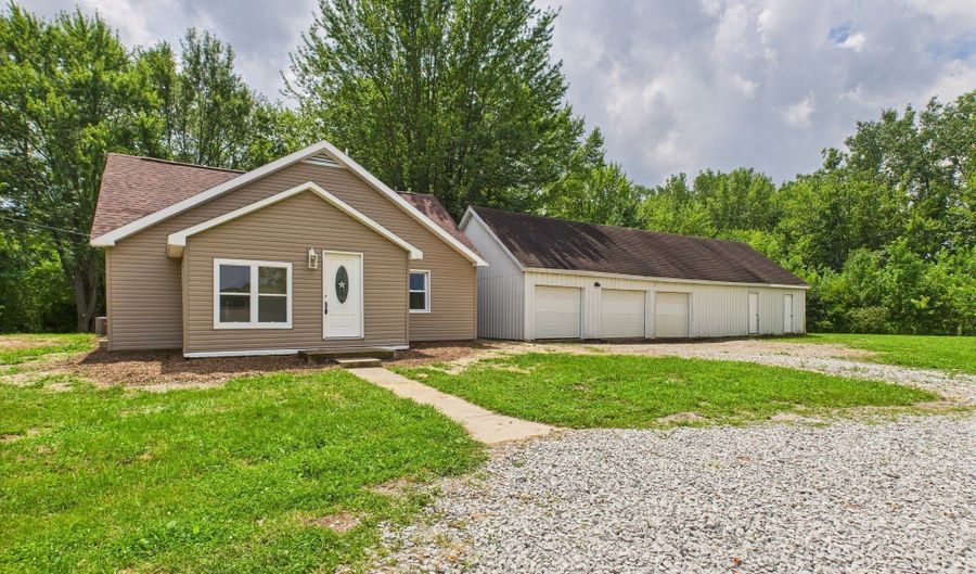 391 W 375 N, Anderson, IN 46012 - 4 Beds, 2 Bath
