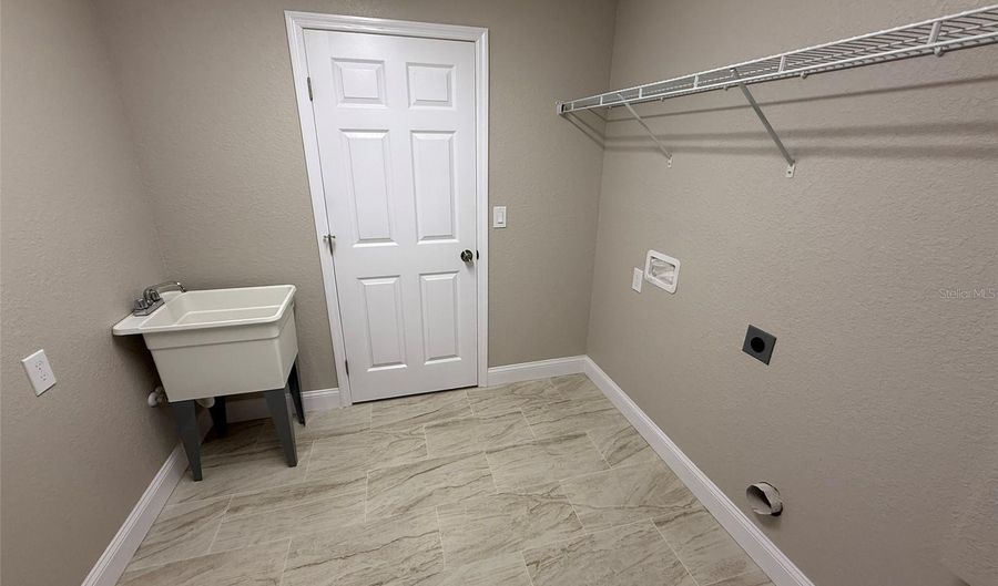 4042 OLD BARTOW EAGLE LAKE Rd, Bartow, FL 33830 - 3 Beds, 2 Bath