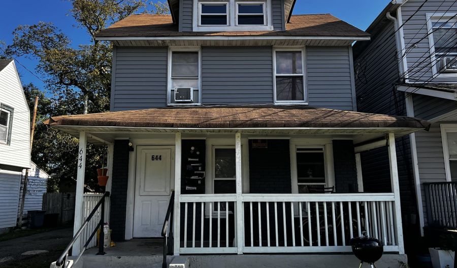 644 Church St, Asbury Park, NJ 07712 - 5 Beds, 4 Bath