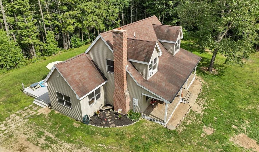 3 Holly Ln, Brookfield, NH 03872 - 3 Beds, 2 Bath