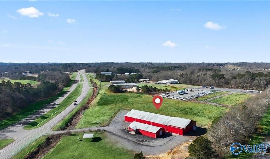 10428 Al Hwy 69, Arab, AL 35016 - 0 Beds, 3 Bath