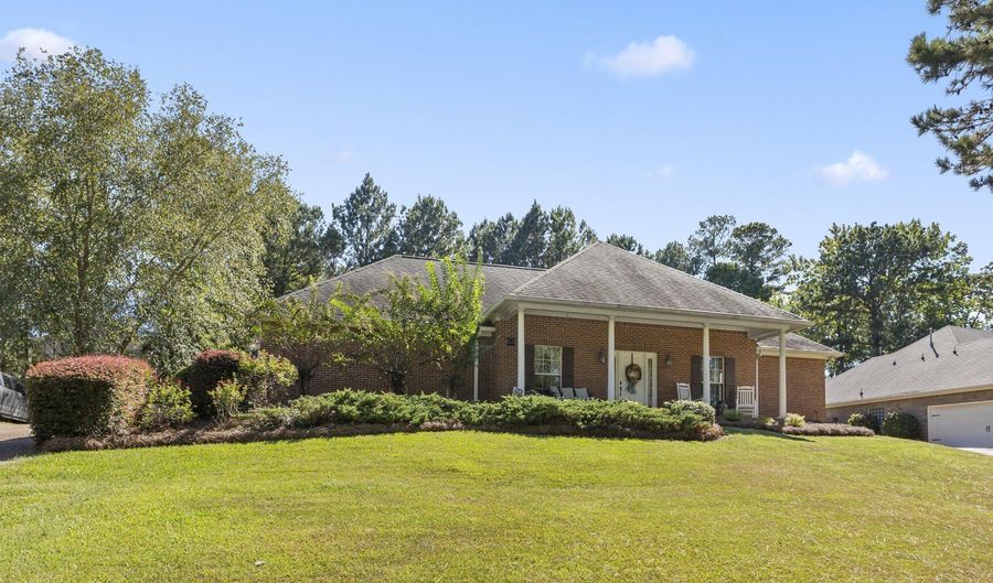 408 Castlewoods Blvd, Brandon, MS 39047 - 3 Beds, 2 Bath