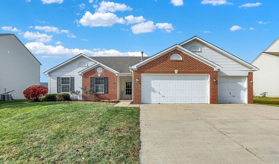 1906 Spring Beauty Dr, Avon, IN 46123 - 3 Beds, 2 Bath