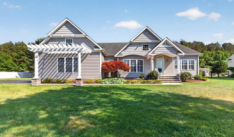 24959 GREEN FERN Dr, Georgetown, DE 19947 - 3 Beds, 3 Bath