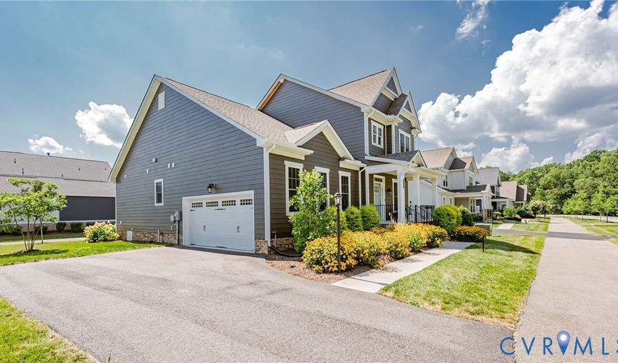 720 Chapman St, Ashland, VA 23005 - 3 Beds, 3 Bath