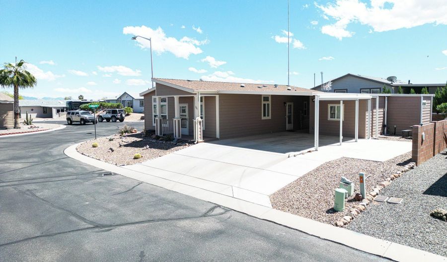 1030 S Barrel Cactus Rdg 108, Benson, AZ 85602 - 2 Beds, 2 Bath