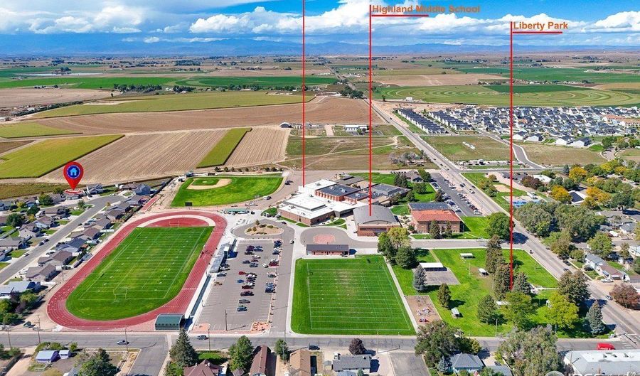 301 Linden Oaks Dr, Ault, CO 80610 - 4 Beds, 3 Bath