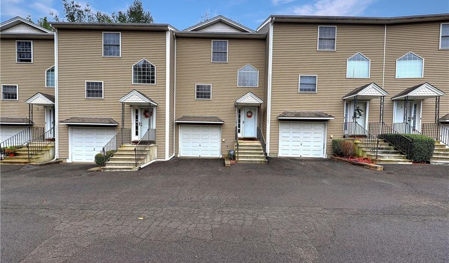190 New Haven Ave 6, Derby, CT 06418 - 2 Beds, 2 Bath