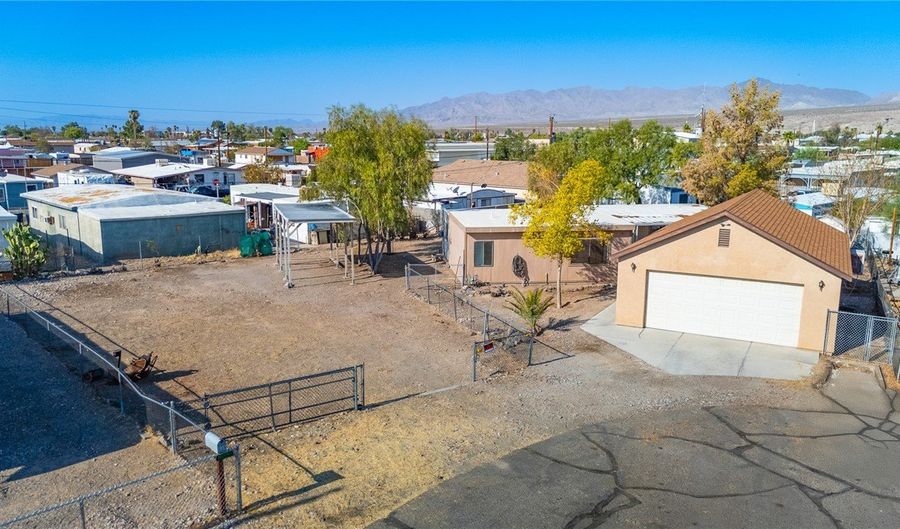 588 El Monte Cv, Bullhead City, AZ 86442 - 3 Beds, 2 Bath