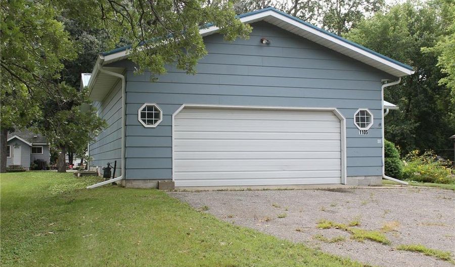 1105 Jefferson St, Alexandria, MN 56308 - 3 Beds, 3 Bath