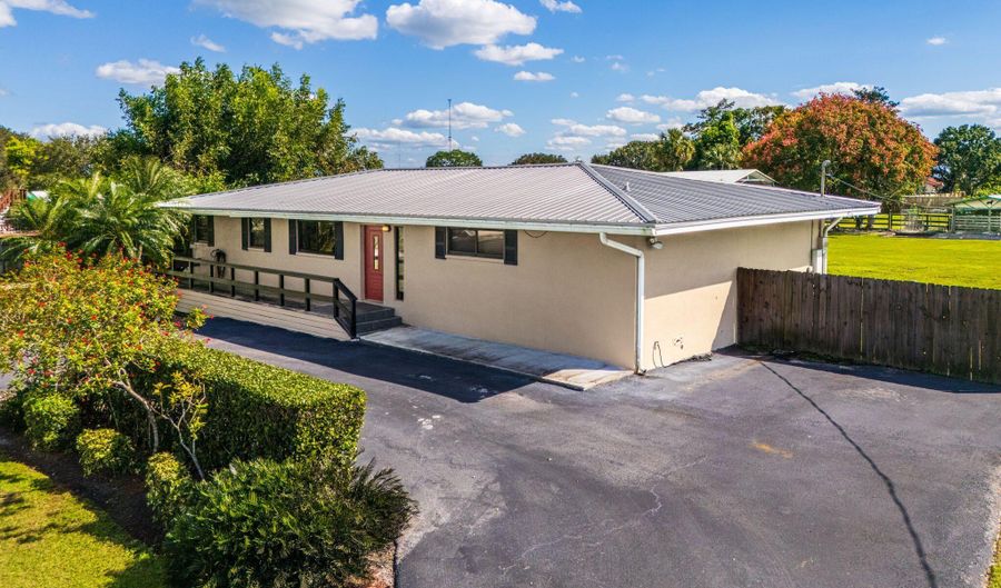 1732 SE Avenue J, Belle Glade, FL 33430 - 3 Beds, 2 Bath