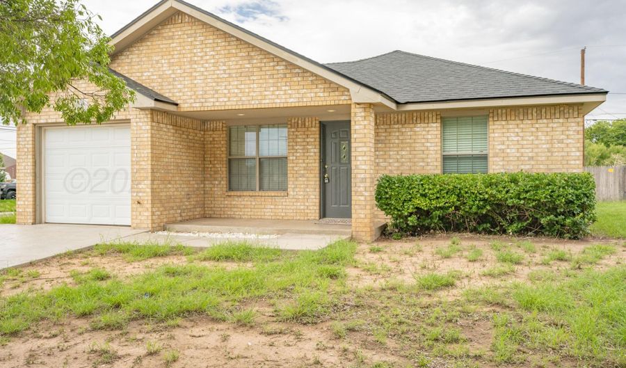 3818 S WILLIAMS St, Amarillo, TX 79118 - 3 Beds, 2 Bath