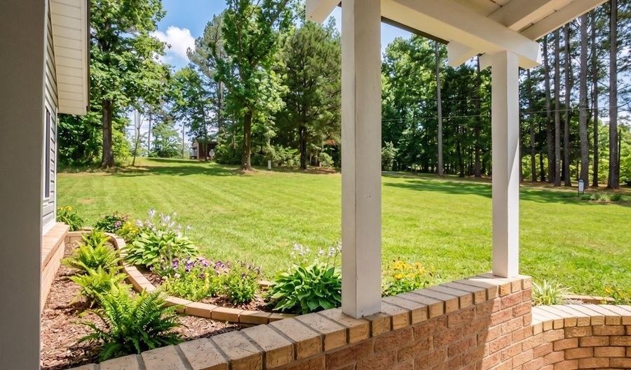 319 Rogers Ave, Bruce, MS 38915 - 4 Beds, 3 Bath