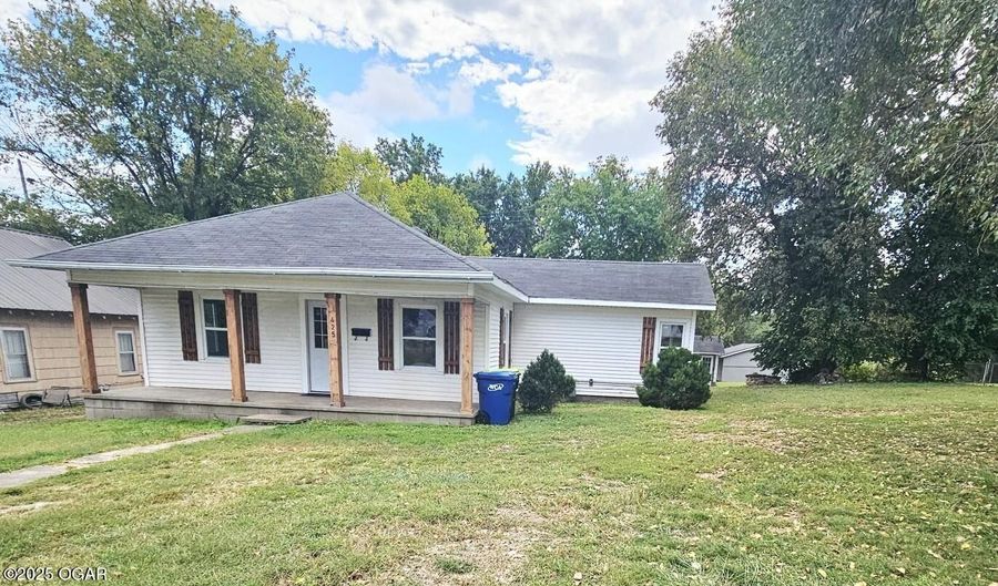 425 E 21st St, Baxter Springs, KS 66713 - 3 Beds, 2 Bath