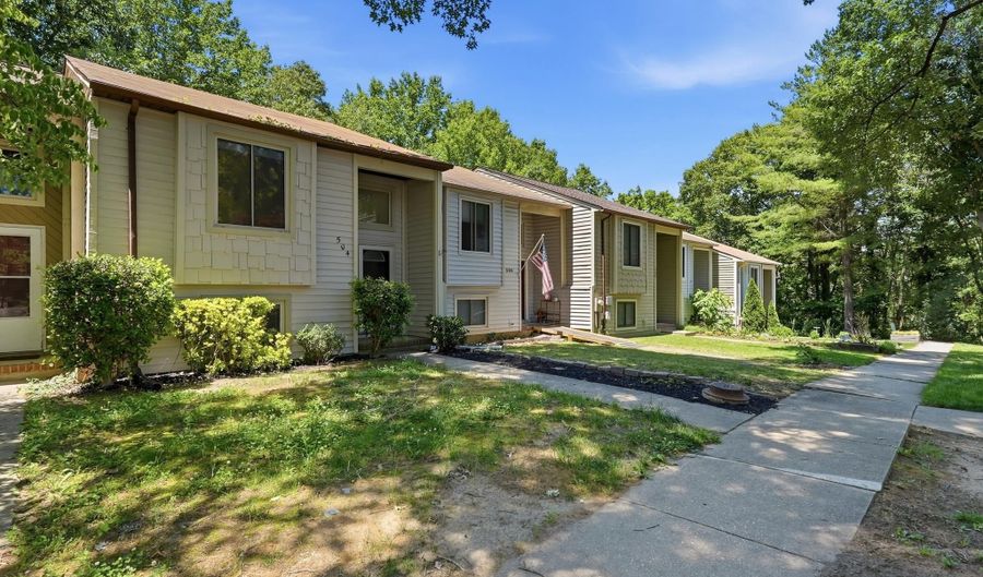 504 GREENBLADES Ct, Arnold, MD 21012 - 3 Beds, 2 Bath