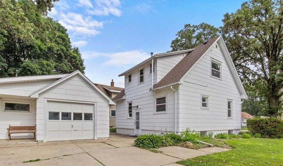 1110 7th Ave NW, Austin, MN 55912 - 3 Beds, 3 Bath