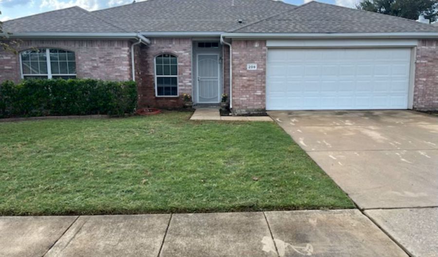 209 Meadow Lark Ln, Anna, TX 75409 - 3 Beds, 2 Bath