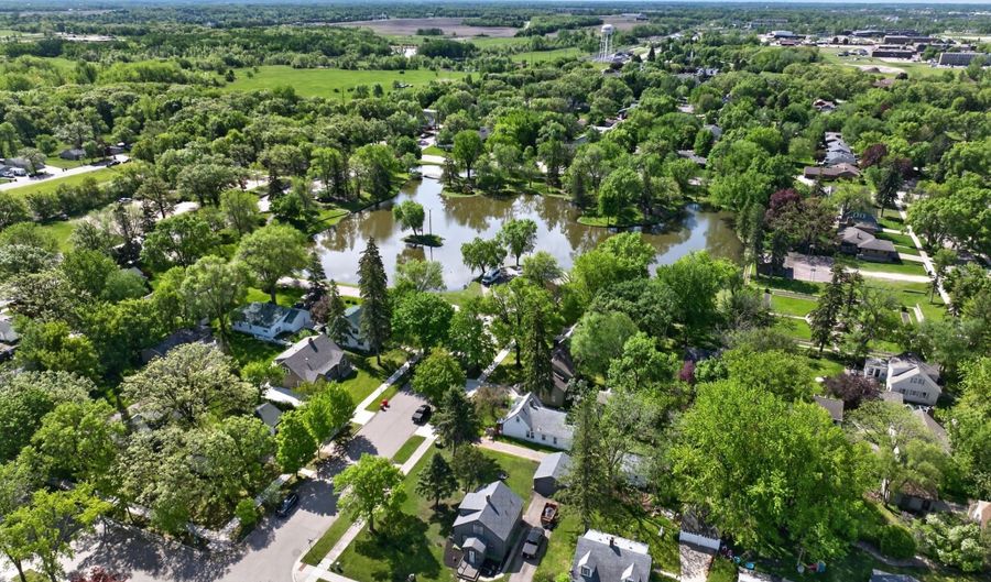 620 8th Ave E, Alexandria, MN 56308 - 3 Beds, 2 Bath