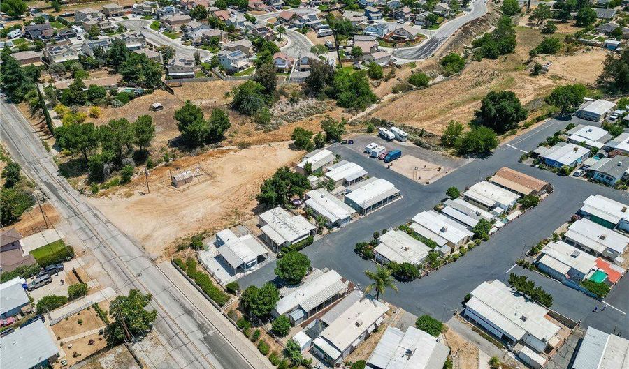 12995 6th 49, Yucaipa, CA 92399 - 1 Beds, 1 Bath