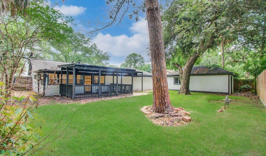 2708 Tallow St, Alvin, TX 77511 - 3 Beds, 2 Bath