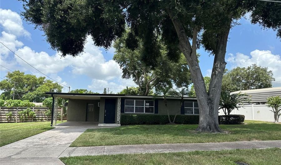 307 BAY St, Auburndale, FL 33823 - 3 Beds, 1 Bath