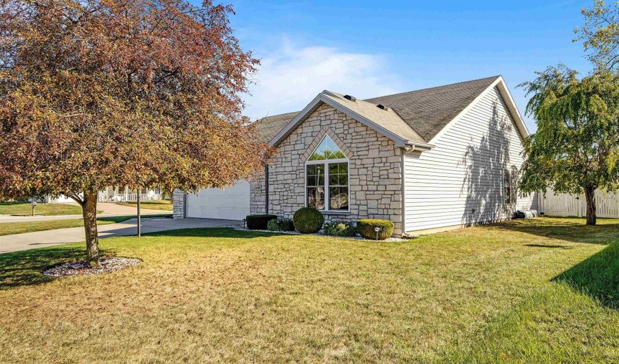 1408 Katherine St, Auburn, IN 46706 - 3 Beds, 2 Bath