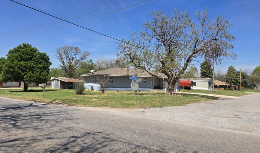 100 N Woodward, Ames, OK 73718 - 3 Beds, 1 Bath