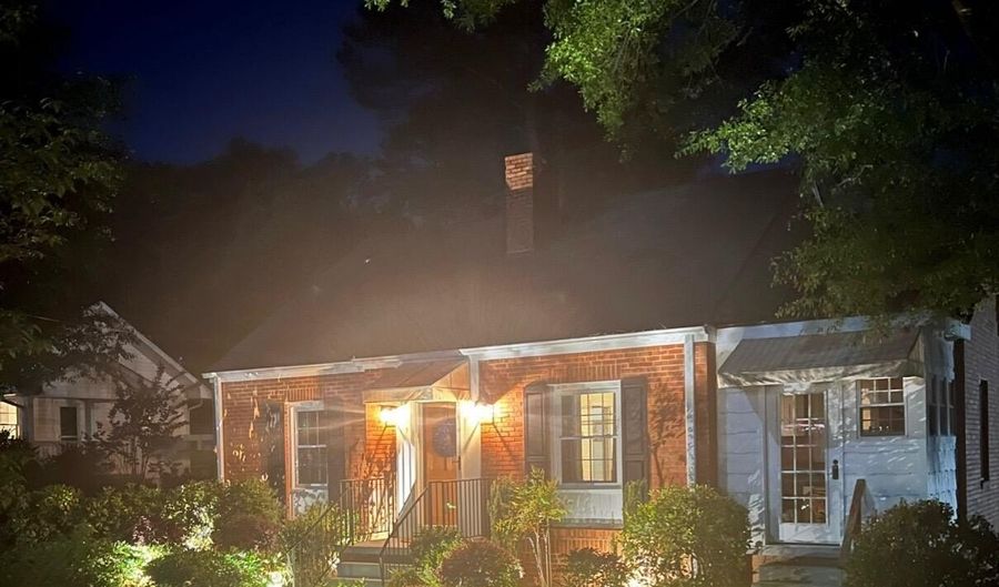 805 N Chestnut St, Aberdeen, NC 28315 - 2 Beds, 1 Bath