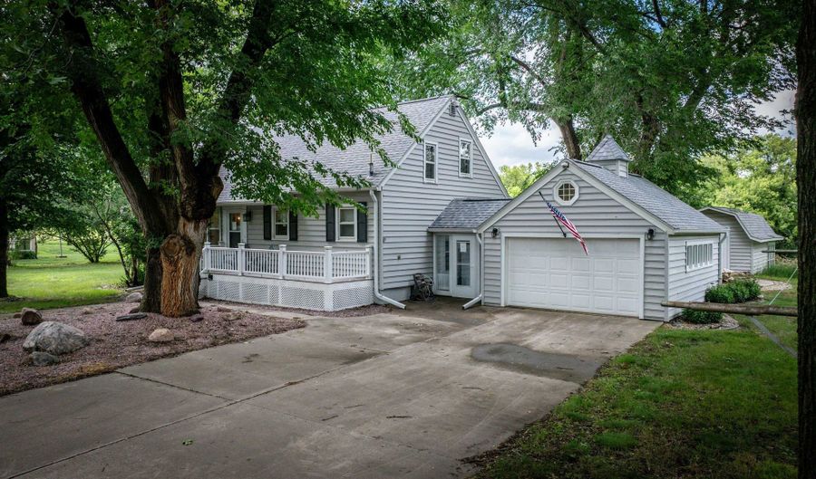 509 Garfield St, Alton, IA 51003 - 3 Beds, 2 Bath