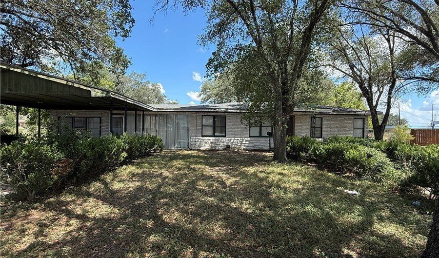 1917 Agarito Ave, Alice, TX 78332 - 3 Beds, 2 Bath