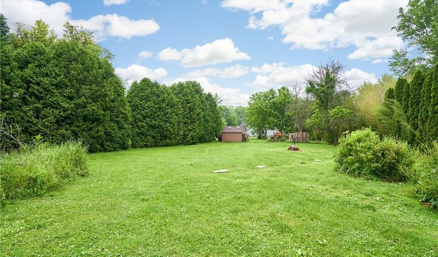 661 Wynne Dr, Akron, OH 44319 - 4 Beds, 2 Bath