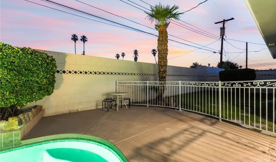 1009 Ironwood Dr, Las Vegas, NV 89108 - 5 Beds, 3 Bath