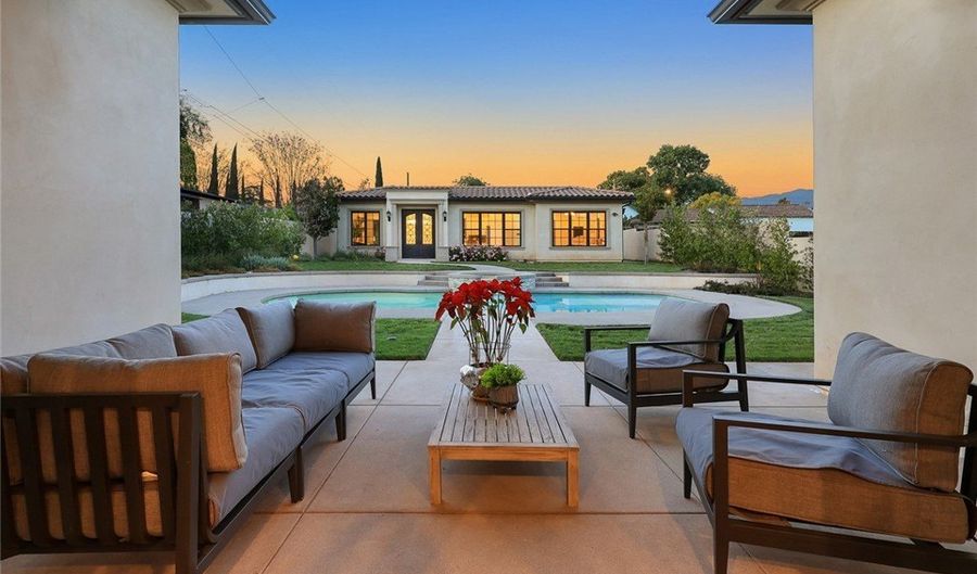 627 W Palm Dr, Arcadia, CA 91007 - 6 Beds, 7 Bath