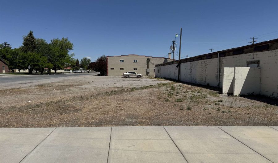 82 W Washington, Aberdeen, ID 83210 - 0 Beds, 0 Bath