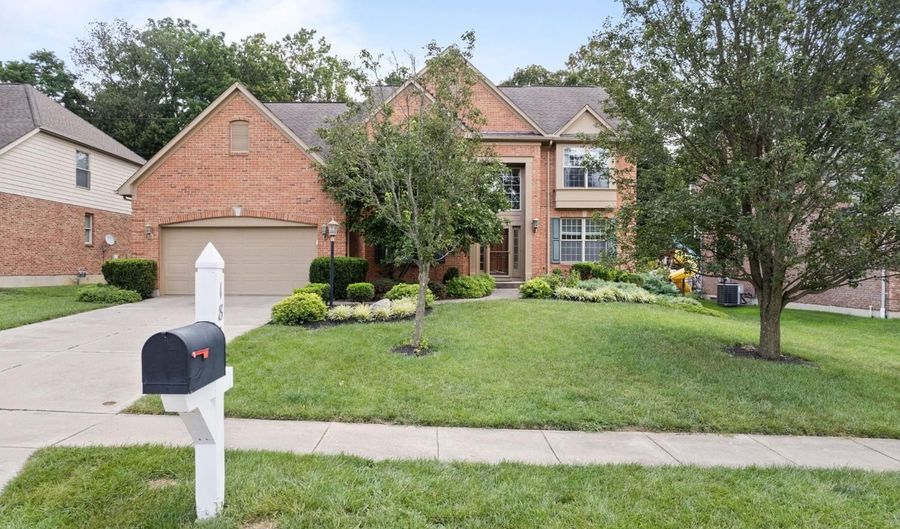 1844 Lindsey Ln, Anderson Twp., OH 45230 - 4 Beds, 5 Bath