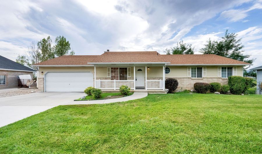 10207 N COTTONWOOD, Cedar Hills, UT 84062 - 5 Beds, 2 Bath