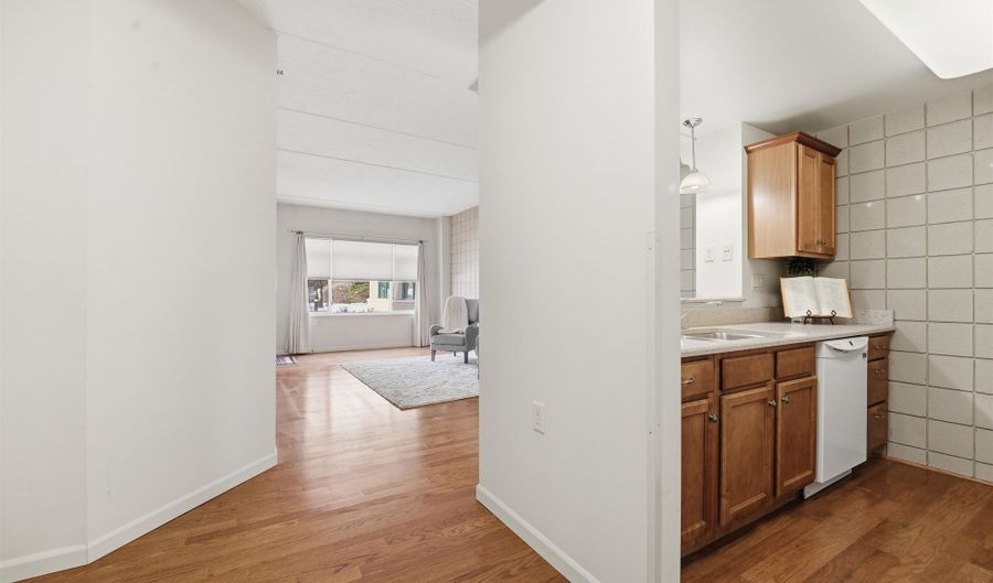 400 N RICHMOND St 113, Appleton, WI 54911 - 2 Beds, 2 Bath