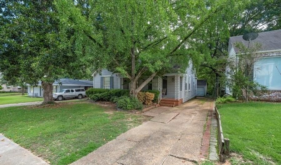 617 Dudley Dr, Shreveport, LA 71104 - 3 Beds, 2 Bath