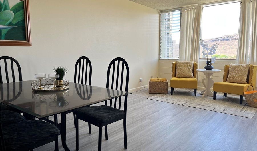 5210 Likini St 907, Honolulu, HI 96818 - 2 Beds, 1 Bath