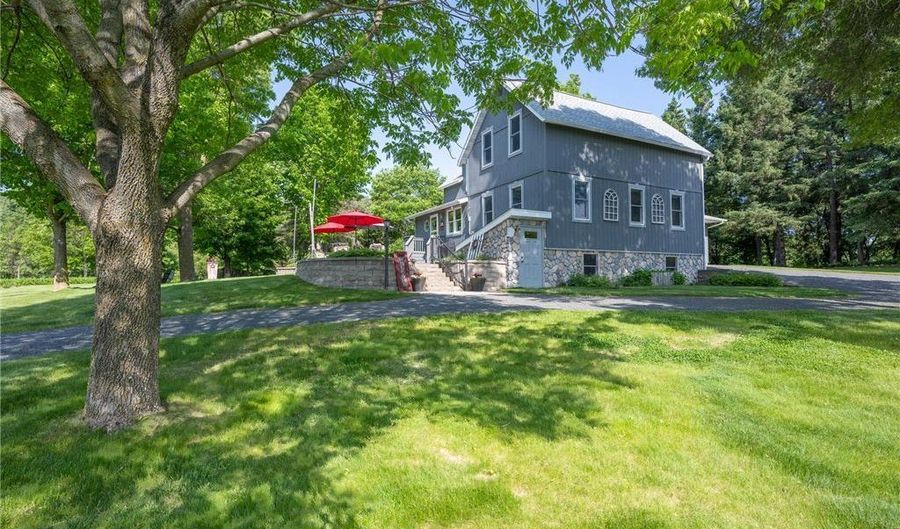 1242 58th Ave, Alden, WI 54001 - 3 Beds, 3 Bath