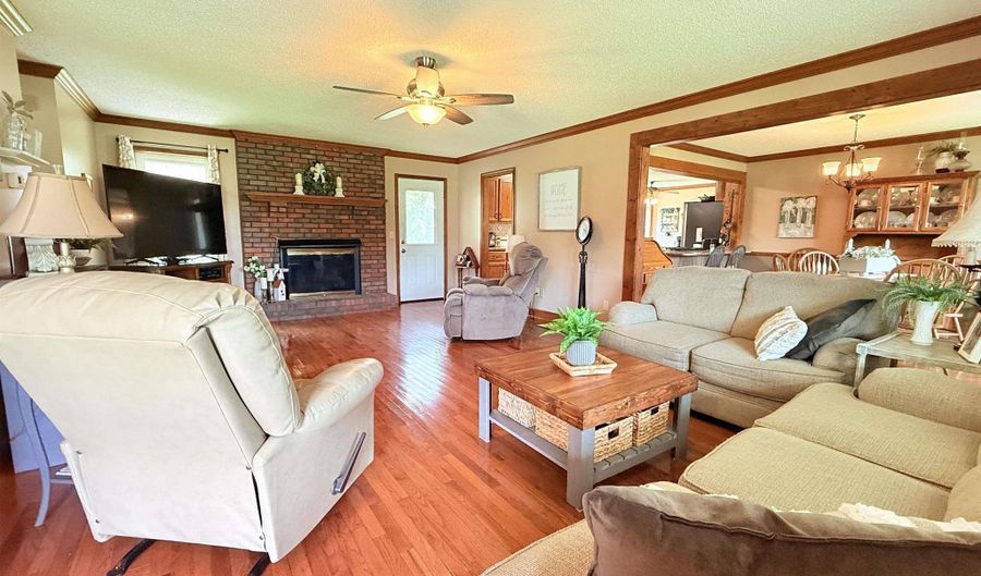 512 Lookout Dr, Arab, AL 35016 - 6 Beds, 4 Bath
