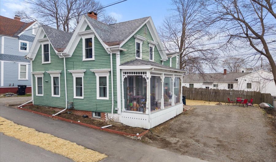 15 Grant St, Bangor, ME 04401 - 0 Beds, 3 Bath