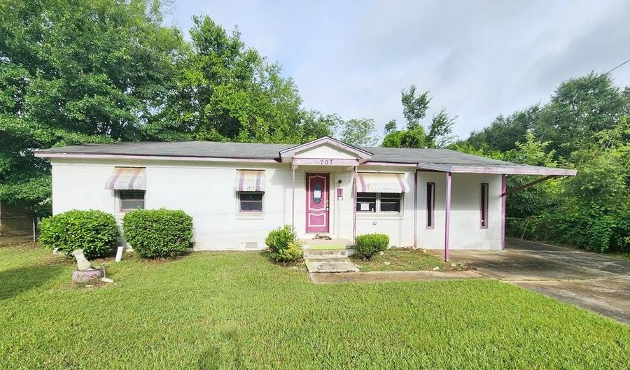 707 Hobson St, Albany, GA 31705 - 2 Beds, 1 Bath